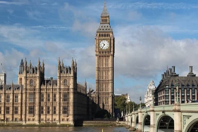 4-Hour Private Guided Tour of London on a Classic Itinerary