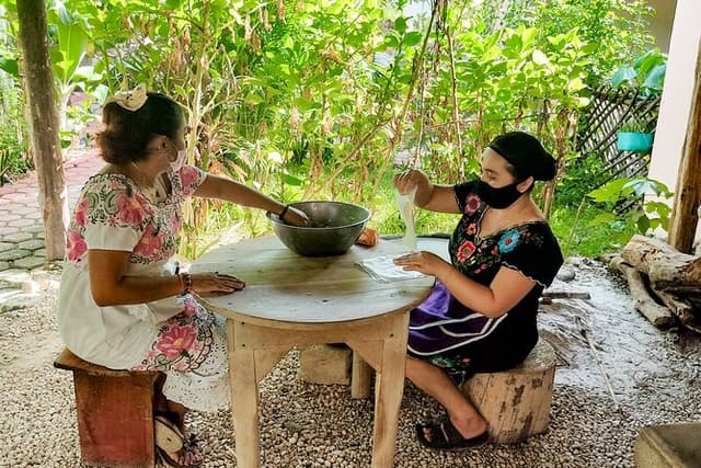Chichen Itza Gastronomic, Valladolid and Cenote Extremo