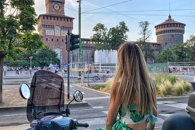 1.5 Hours Private Guided Tour of Milan by Electric Scooter