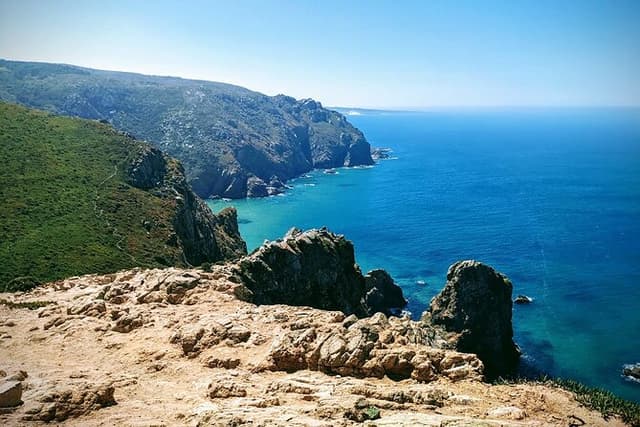 Private Local Sintra Tour: Palaces & Coast by Classic Car or Jeep