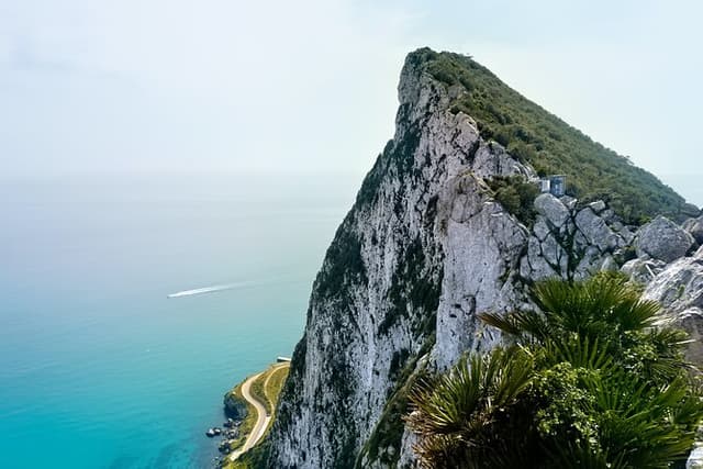 Private 8-Hours Tour of Gibraltar from Cadiz hotel or cruise port