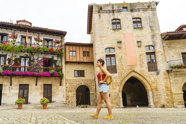 Historic Santillana del Mar Hidden Treasure Private Tour