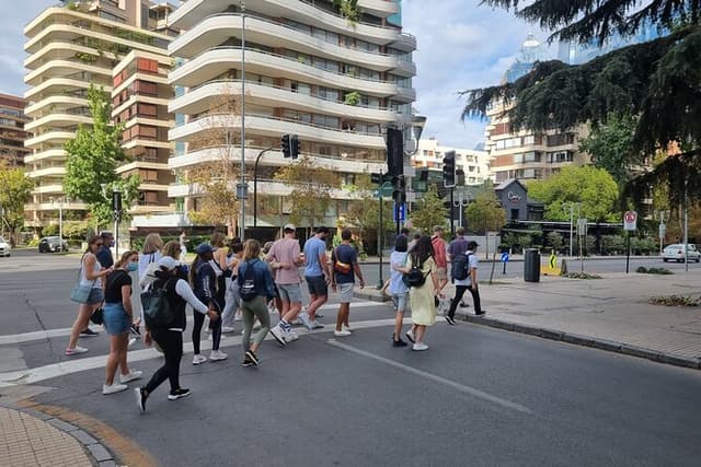 Santiago on foot : Flavors, Stories and Local Life