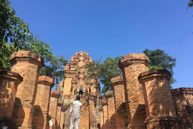 Trekking Tour Nha Trang-Vuongland Travel