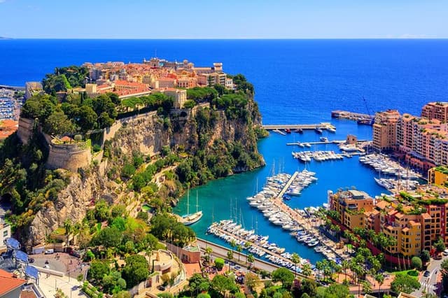 Monaco Old Town Scavenger Hunt & Self-Guided Walking Tour