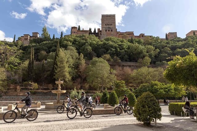 Albaicin & Sacramonte Electric Bike Tour in Granada