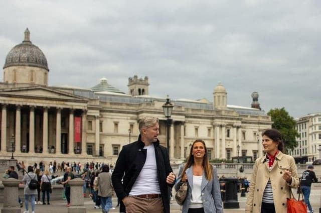 London Half Day Tour with a Local Guide: Private & Custom
