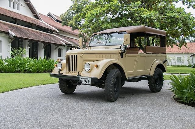 Full-Day Private Tour in Luang Prabang with Vintage Jeep
