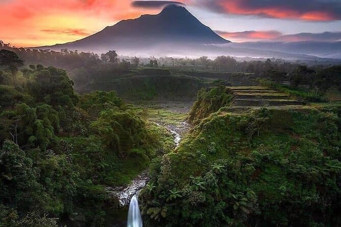 Best Selogriyo & Borobudur Tours in Jogja