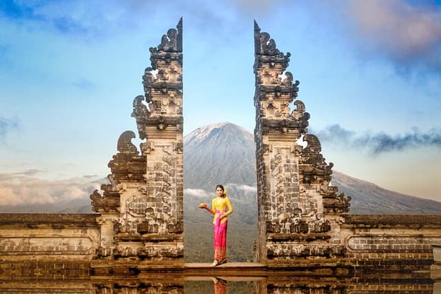 East Bali Instagram Tour with Gate of Heaven