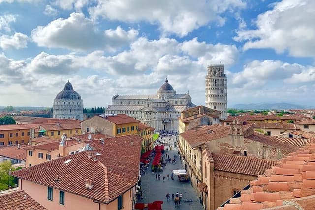 Livorno Shore Excursion to Lucca & Pisa optional Leaning Tower Ticket