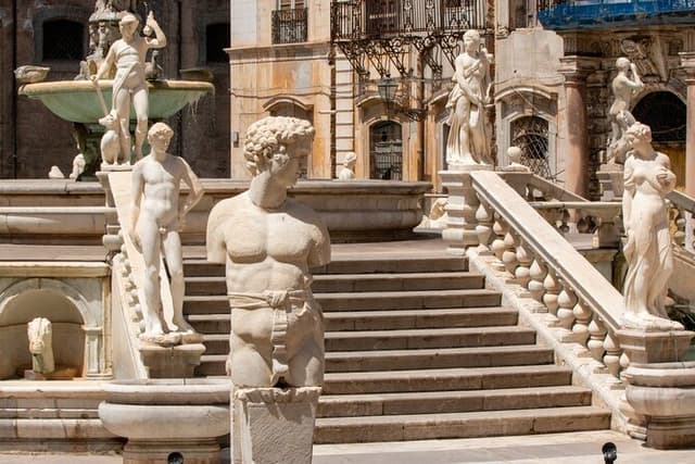 Half Day Guided Tour in Palermo _ Hello, my name is Palermo!