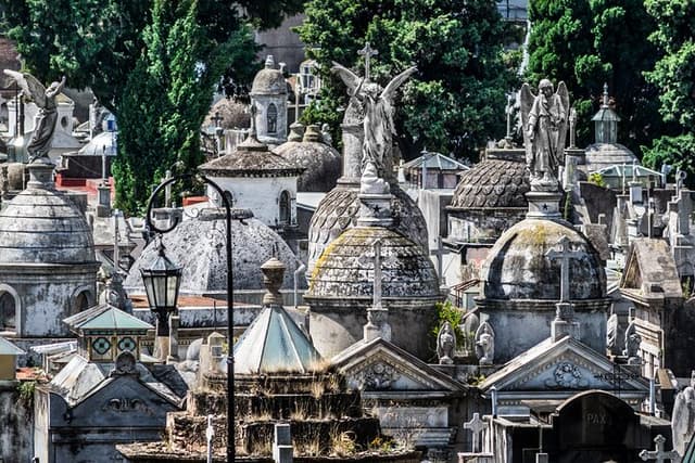 Recoleta Cemetery Walking Tour