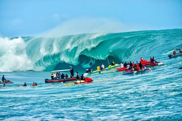 Full Day Tahiti Tour with Taxi Boat to Teahupo’o