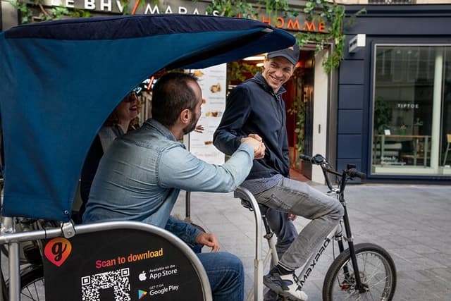 Sightseeing tour of most iconic parisian monuments (rickshaw)