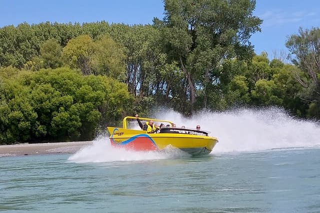 Lyttelton Shore Excursion: Christchurch Sightseeing with Jet Boating