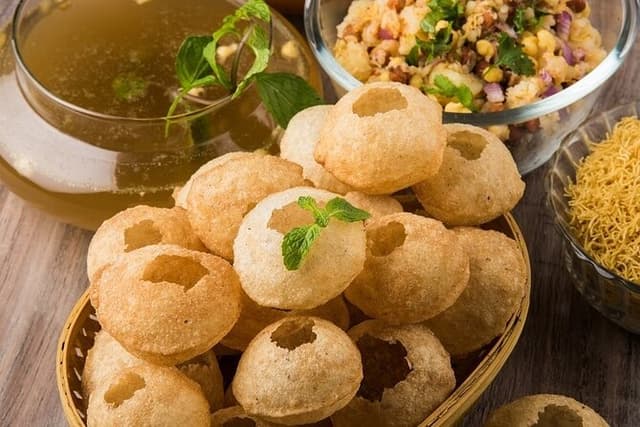 Old Delhi Cultural, Temples, Heritage Walking Street Food Tour