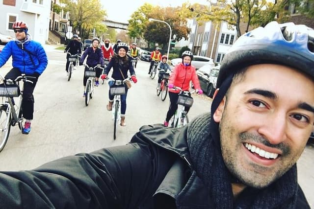 Bike Tour of Chicago's Lakefront Neighborhoods