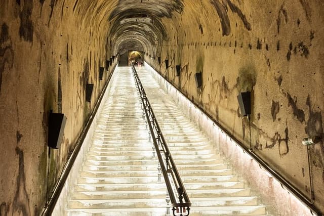 Full Day Champagne Pommery Small Group Tour