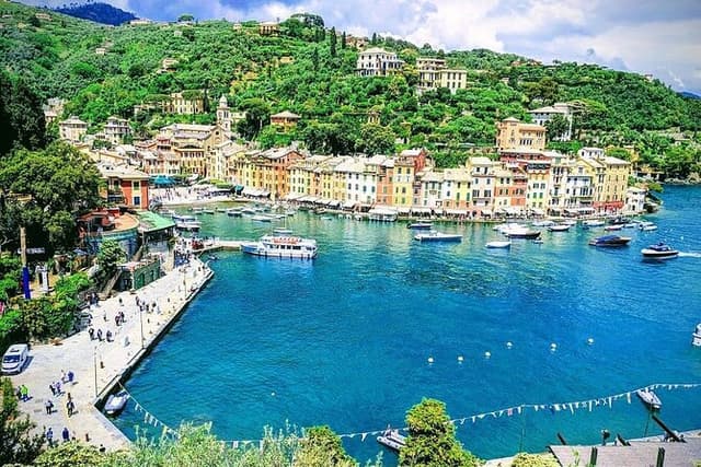 Luxury day trip Portofino and Serravalle outlet from Milan