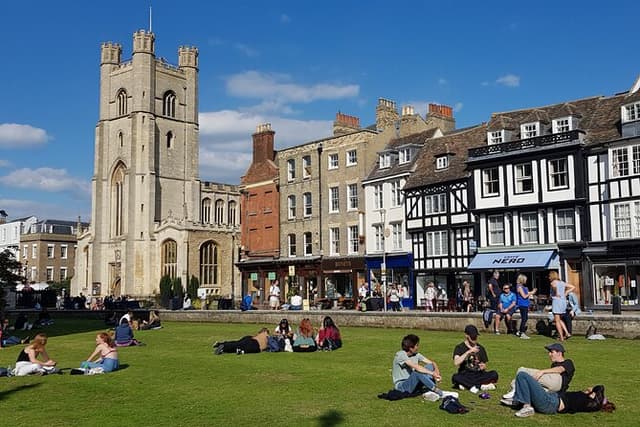 Tangential Cambridge: Private Walking Tour of Cambridge