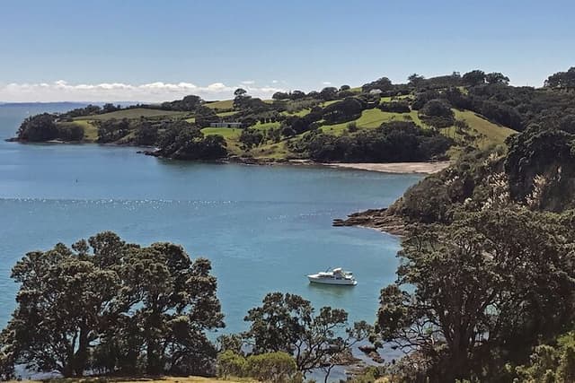Private Personalised Tour in Waiheke Island