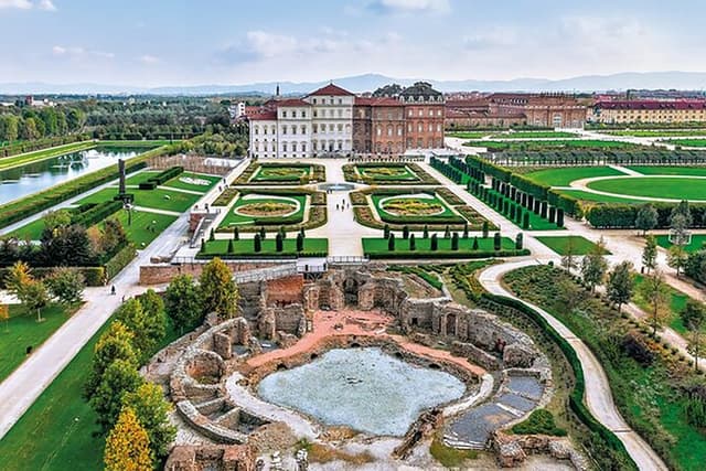 Turin: Reggia di Venaria Guided Tour