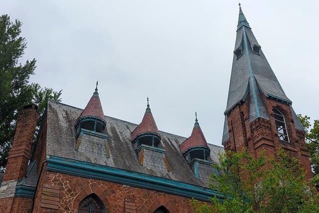 45-Minute Private Guided Historic Walking Tour in Lititz