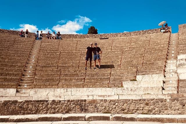 2 Hours Pompeii Group Tour with Archaeologist Guide and Skip the Line