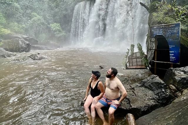 Siem Reap Phnom Kulen Jeep Tour / SUV Car Available