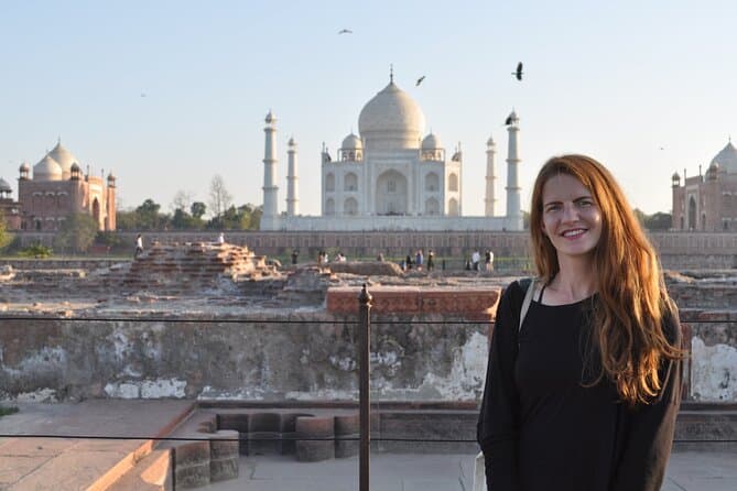 Best Private Car Tours in New Delhi: Luxury & Comfort