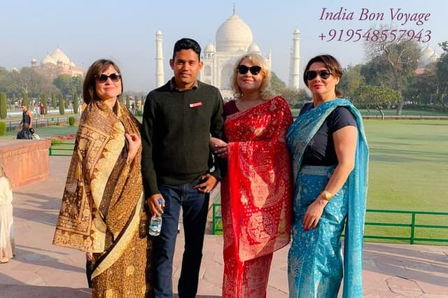 Skip the line with Private Tour Guide for Taj Mahal & Agra Fort