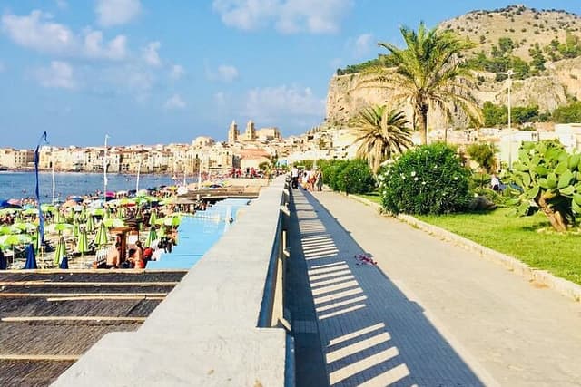 8-hour tour of Cefalu and Castelbuono from Palermo