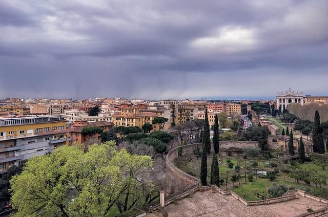 Time-travel through the streets of Rome