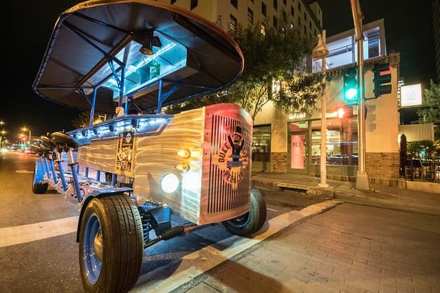 Duke City Pedaler: Beverage Tour to Old Town/Sawmill Albuquerque