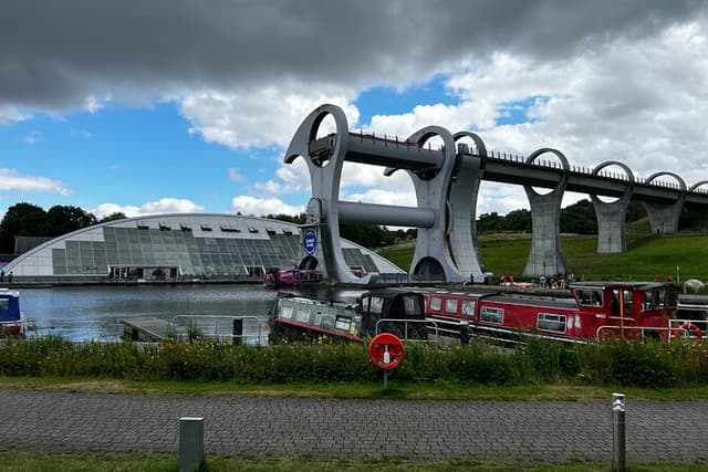 Falkirk Wheel, Doune Castle, Stirling Castle Private Tour