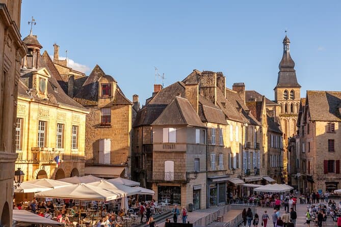 Sarlat-la-Caneda Walking Tour
