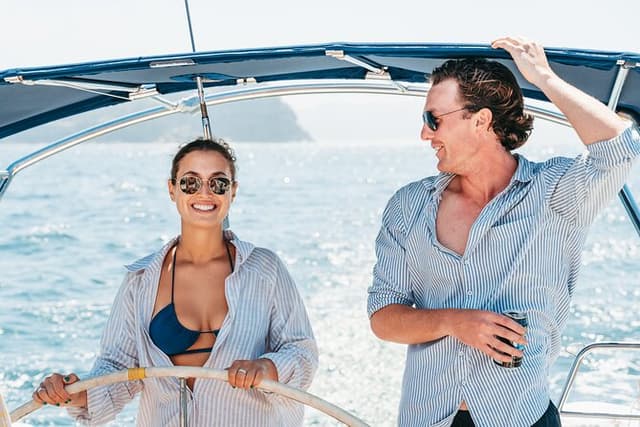 Private 4-Hour Luxury Yacht Charter on Sydney Harbour