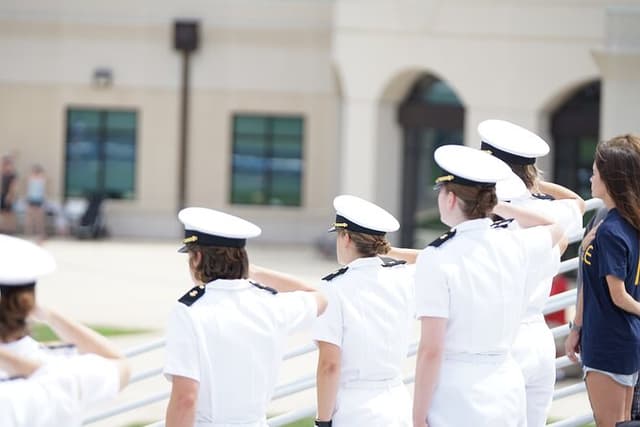 Colonial Annapolis and Naval Academy Half Day Private Bus Tour