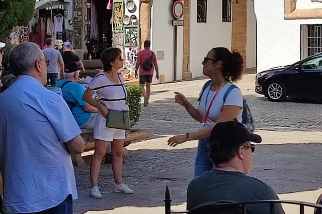 Guided tour of Ronda with an official guide