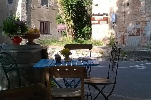 Experience the Tuscany Life-style