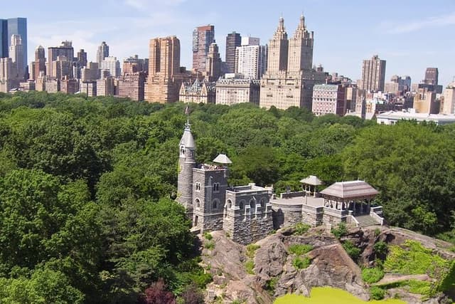 A New York Date Night Personalized Self-Guided App Tour