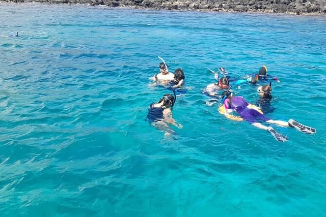 Pinzón Island Day Tour - La Fe/Las Palmas Beach including Snorkel