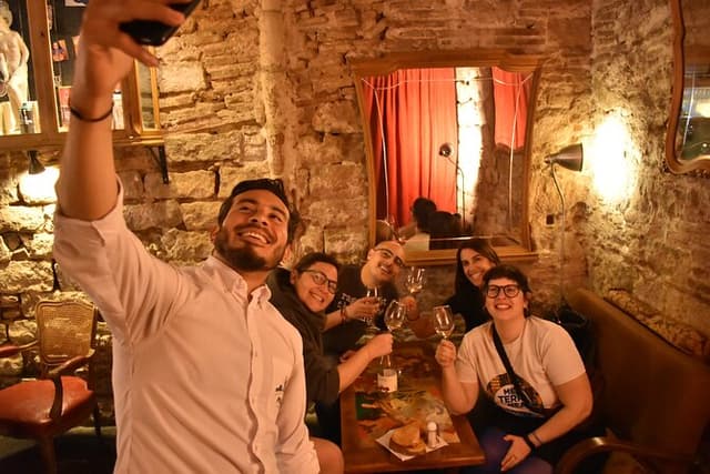 Barcelona Cultural Walking Tour with Food & Wine Tasting