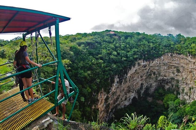 From San Cristobal : Sima Tour of the Cotorras and El Aguacero