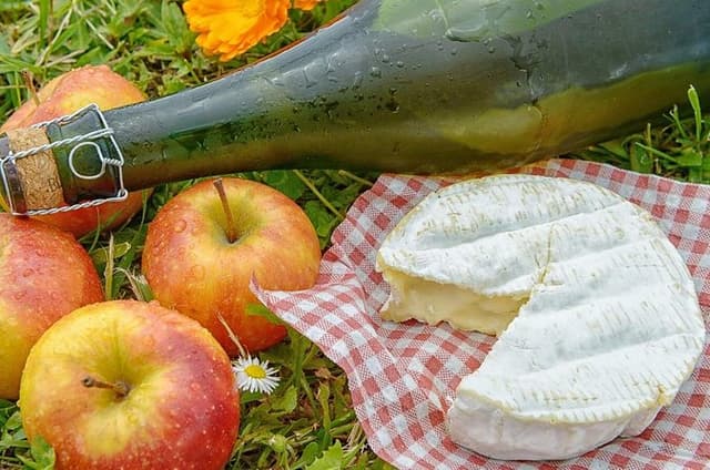 Private Normandy Food Tour Calvados and Cheese Tasting