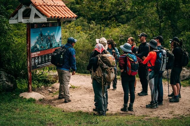 4-Day Inca Trail Trek to Machu Picchu & Panoramic Train