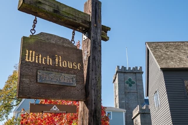 The Ghosts of Salem Walking Tour