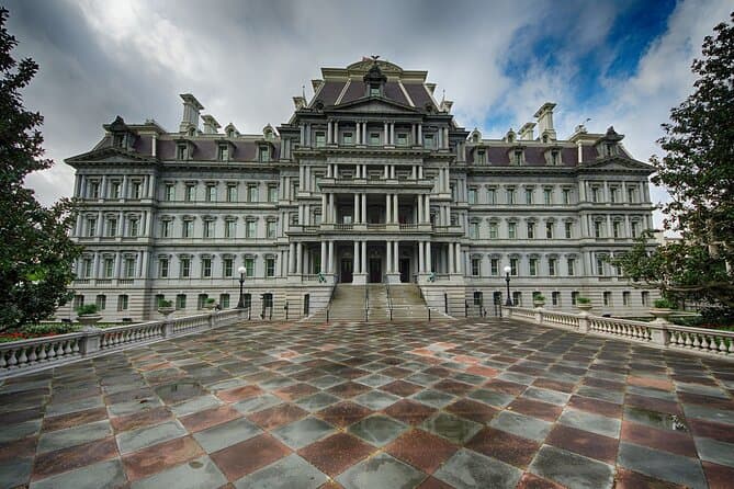 Haunted Washington DC: The Ultimate Paranormal Experience