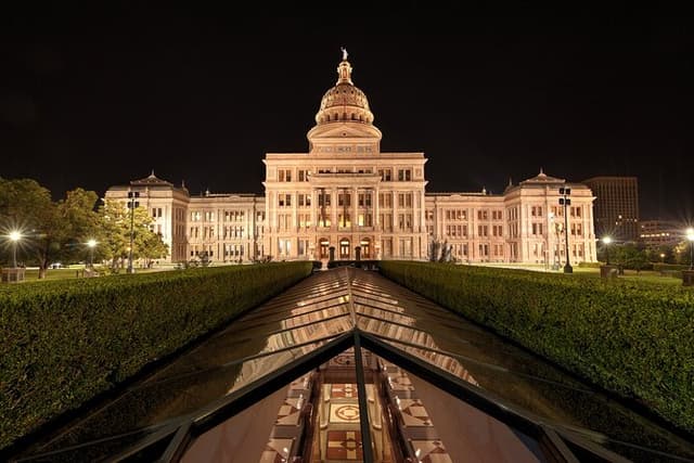 The Ghosts of Austin Walking Tour